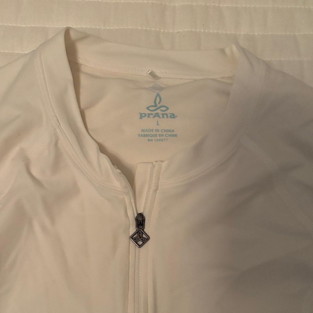 Prana Swimsuit Set - Picture 10 of 11